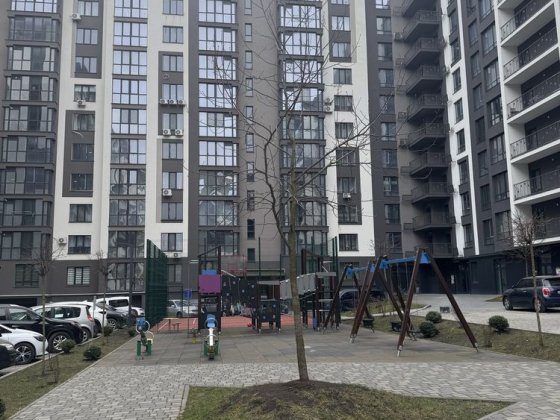 Продається 2-х кімнатна квартира у здоному будинку Микитинцы