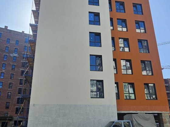 Продам 1к біля озера Міленіум Крихівці