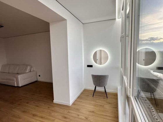 1 кім квартира 53 кв.м. з ремонтом в новобудові Микитинцы