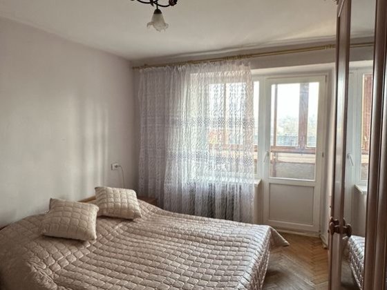 Продається  3 кімнатна квартира в  м.Косів Косов