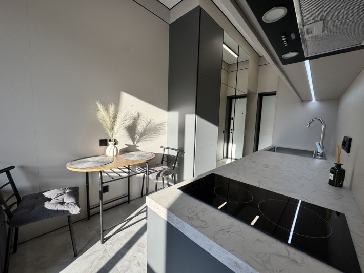 Продаж смарт-квартири з ремонтом у ЖК Бруклін, Білогородка - фото 1