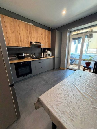 Класна євротрикімнатна квартира з газовим опаленням! БЕЗ КОМІСІЇ - фото 1