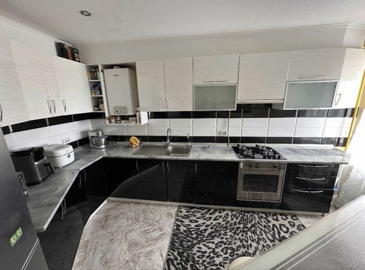 Податки 2%! Трикімнатна квартира на газу! - фото 1