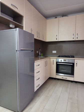 Продам квартиру з двориком - фото 1