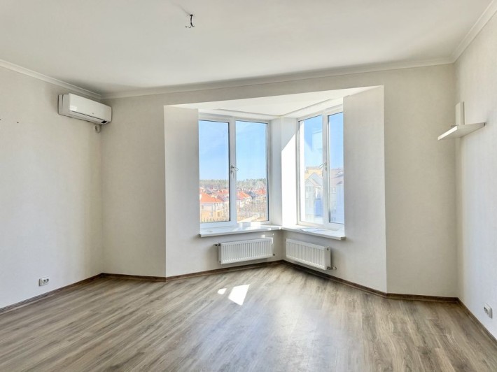 Продам. Однокімнатна 43м2 з ремонтом - фото 1