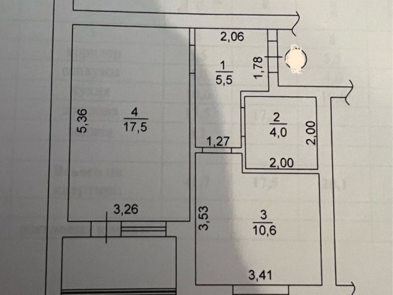 Велика квартира з частковим ремонтом Ворзель