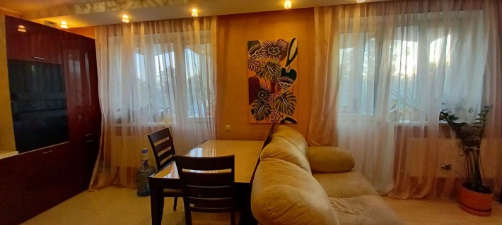 Власник! Продам свою 4-кімнатну квартиру - фото 1