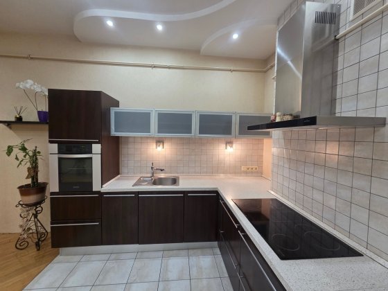 Продаж 2 кв з ремонтом у КМ Золоче Вишеньки