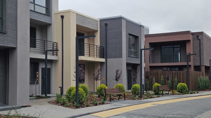 Продам 2х велику квартиру два рівні та парковка Теремки Крюківщина - фото 1