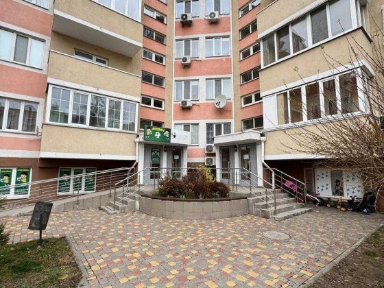 4 кімнатна квартира з ремонтом та меблями єОселя/єВідновлення Святопетрівське