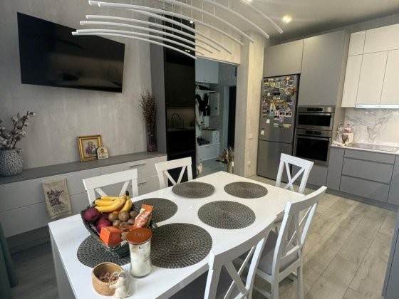 Автономна Трикімнатна квартира з меблями та технікою Чабаны