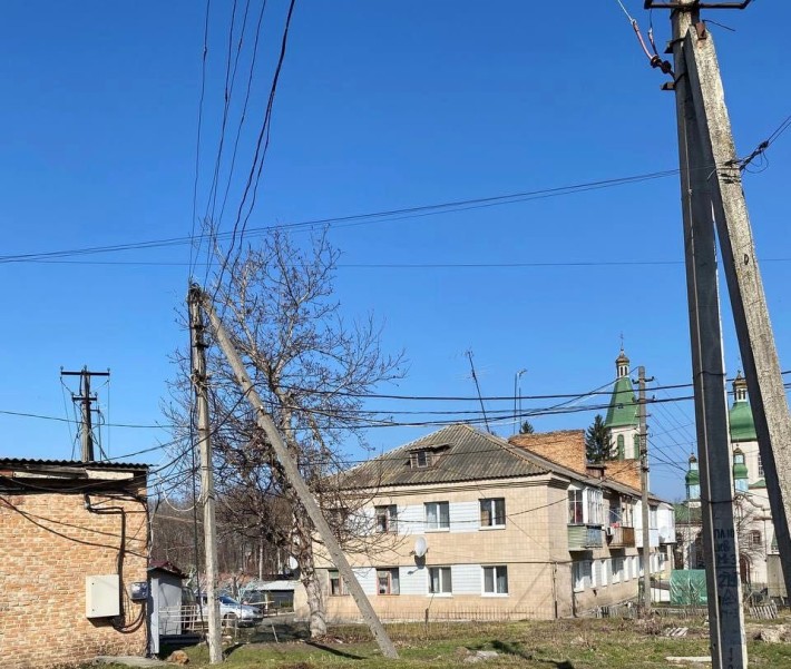 Продається 3-кімнатна квартира в самому центрі м. Тетіїв - фото 1