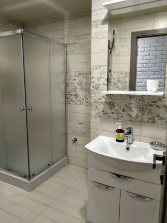 Ексклюзив. Продам хорошу 2шку з ремонтом в центрі міста  Узин - фото 1