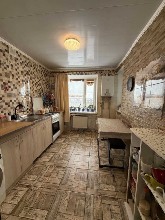 Продаж 4-кімнатної квартири в смт Рокитне  Білоцерківський район - фото 1