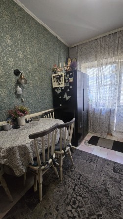 2 кімнатна квартира з власним двориком й можливістю облаштувати терасу - фото 1