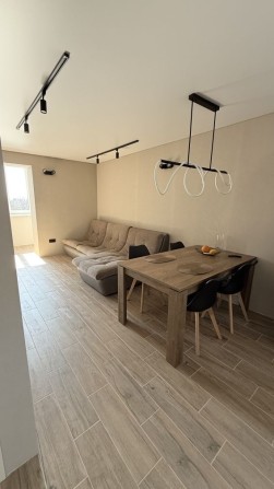 Продаж двокімнатної квартири. - фото 1