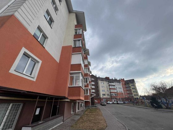 Для батьків квартира тут - Хотів, центр/Теремки метро/Чабани Хотов