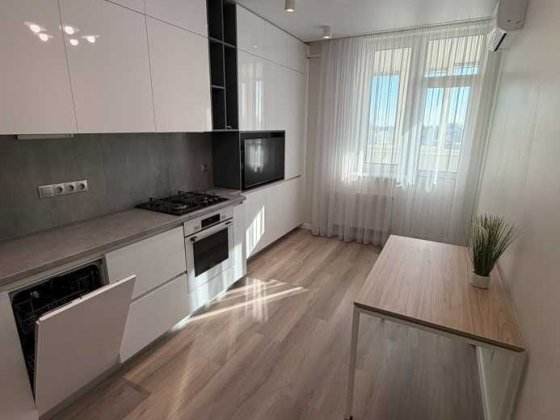 Продам стильну однокімнатну квартиру в ЖК «Новосельцево» Чубинське