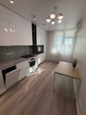 Продам стильну однокімнатну квартиру в ЖК «Новосельцево» - фото 1