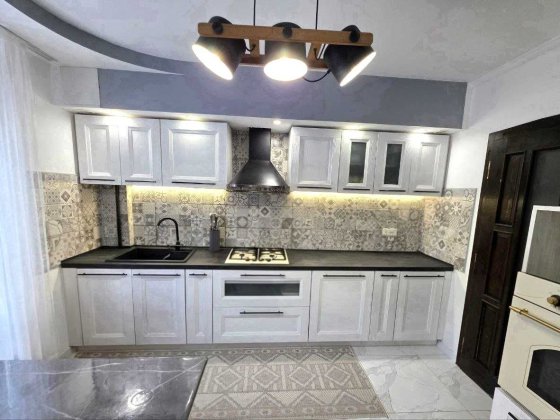 БЕЗ КОМІСІЇ! Дворівнева 4к квартира з ремонтом у центрі Солонки! Солонка