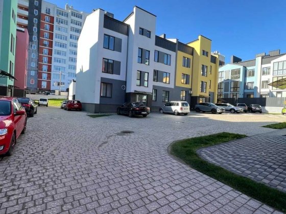 Продаж квартири в м. Винники Винники