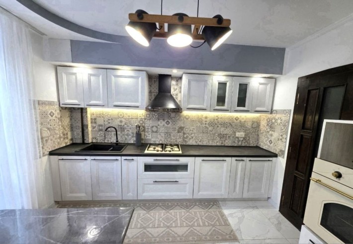 Продаж дворівневої чотирикімнатної квартири у Солонці - фото 1