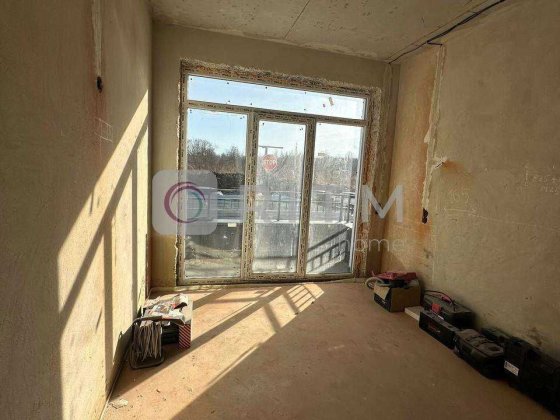 Продаж трьохкімнатна квартира без ремонту ЖК Континент Сокільники