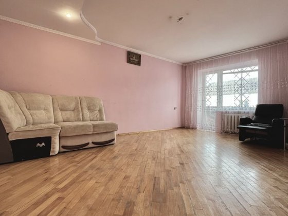 Продаж 3-кімнатної квартири 76 м² + горище, Пустомити, 2 / 2 поверх Пустомыты