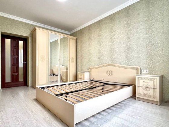 Продаж 2 кімн квартира з ремонтом, новобудова 74 м², Пустомити, Львів Пустомыты