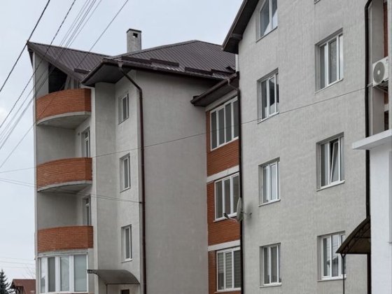 Продаж простороі 5-ти кімн.квартири в Пустомитах( вул.Молодіжна) Пустомыты