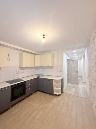 Продаж дворівневої квартири у центрі Винник вул. Сухомлинського, 14 - фото 1