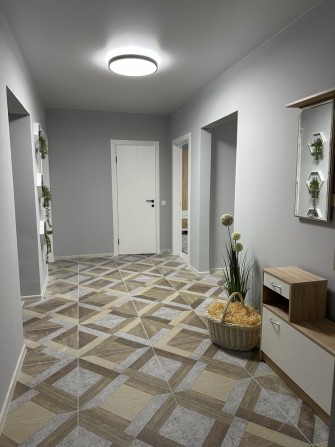 Продаж 3-ох кімнатноі квартири - фото 1