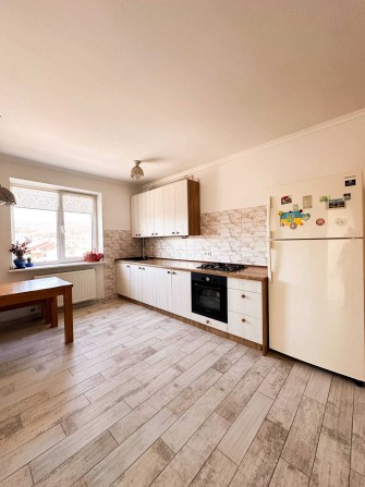 Продаж дворівневої 4 кім. квартири Винники - фото 1