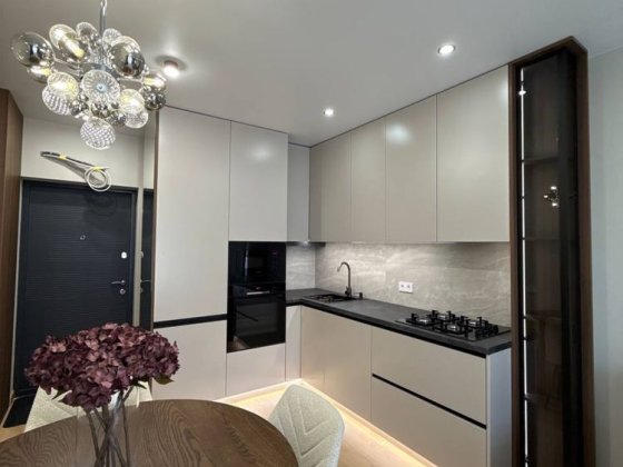 Продаж 1-кімнатної квартири з ремонтом та меблями в ЖК Continent Style Сокільники