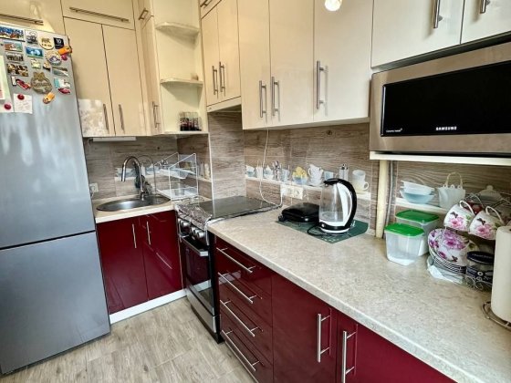 Продається  2 км квартира з ремонтом | 2 поверх| м.Новояворівськ Новояворовск