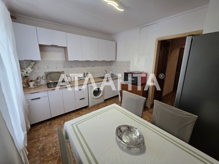 Продаж просторої двокімнатної квартири в центрі  м. Новояворівськ - фото 1