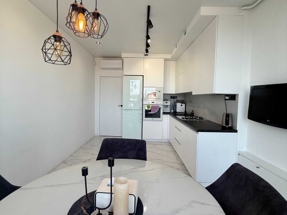 Продаж 3 кім квартири з ремонтом та власною терасою. БЕЗ КОМІСІЇ. Малехов