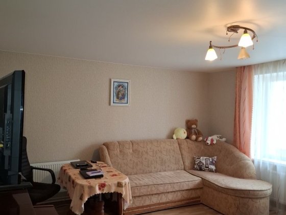 Продаж або обмін квартири з потенціалом розширення (є надбудова) Давидів