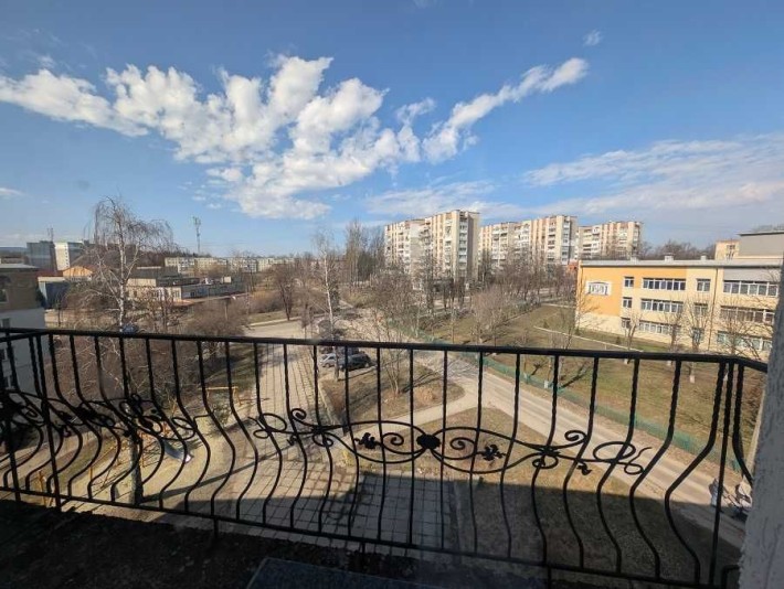 Продаж 1-кімнатної квартири м. Стебник, вул. Грушевського (центр) - фото 1