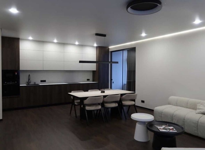 У продажу трьохкімнатна квартира з ремонтом в ЖК 37 Жемчужина - фото 1