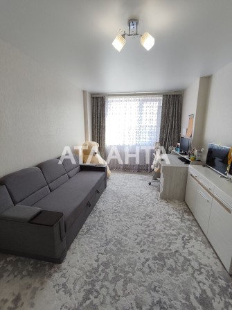 2-комнатная квартира с капремонтом на среднем этаже в ЖК 7 Небо - фото 1