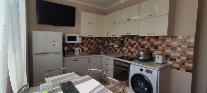 Бочарова большая  1 комнатная 50 метров новый сданный дом 40 тыс - фото 1