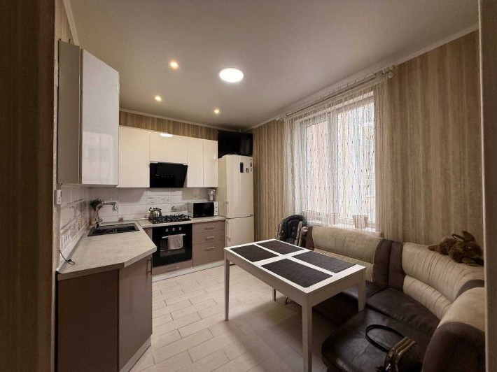 Продам 2к к-ру з автономним опаленням,ЖК "Маріїнський" - фото 1