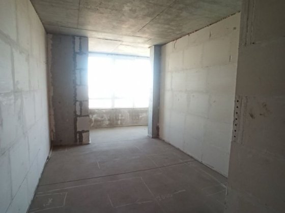 Продам однокомнатную на Сахарова Фонтанка