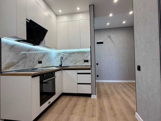 2-комнатная квартира 38 м2 с Современным Ремонтом ЖК Акварель 8 Лиманка