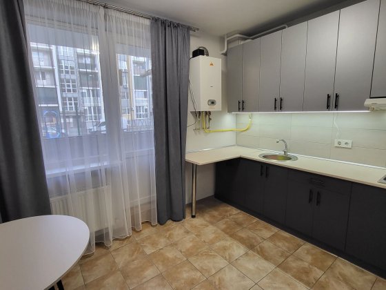 Продам  7 небо, 1-комн.квартиру 35м². 1 этаж.  СОБСТВЕННИК Авангард