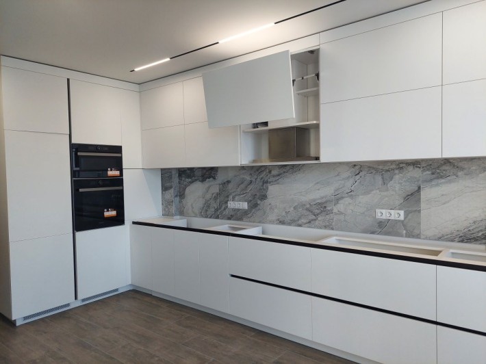 Продам двух комнатную квартиру ЖК Мариинский - фото 1