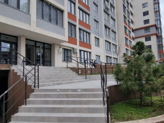 3-кімн квартира в сданому будинку, розтермінування Крижанівка