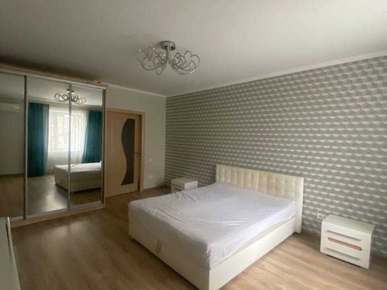 Продам 2-ком. квартиру в кирпичном доме ЖК "Набережный квартал" Крыжановка