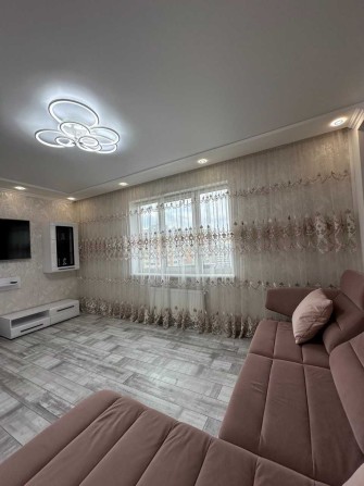 Продам 2-ком. квартиру с ремонтом в Кадоре  на ул. Сахарова - фото 1